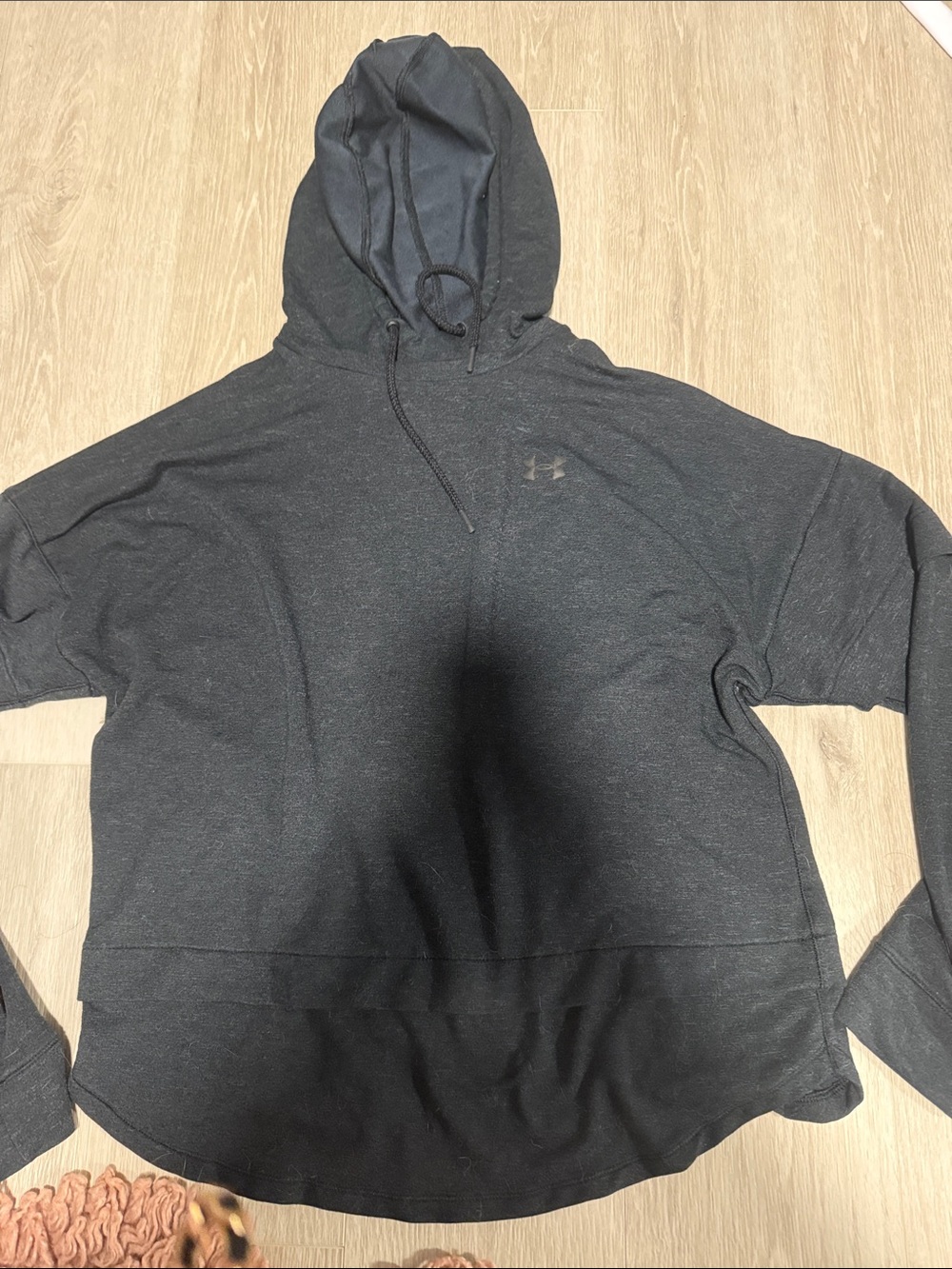 Under Armour women’s Dark Charcoal t shirt- Hooded Sweatshirt